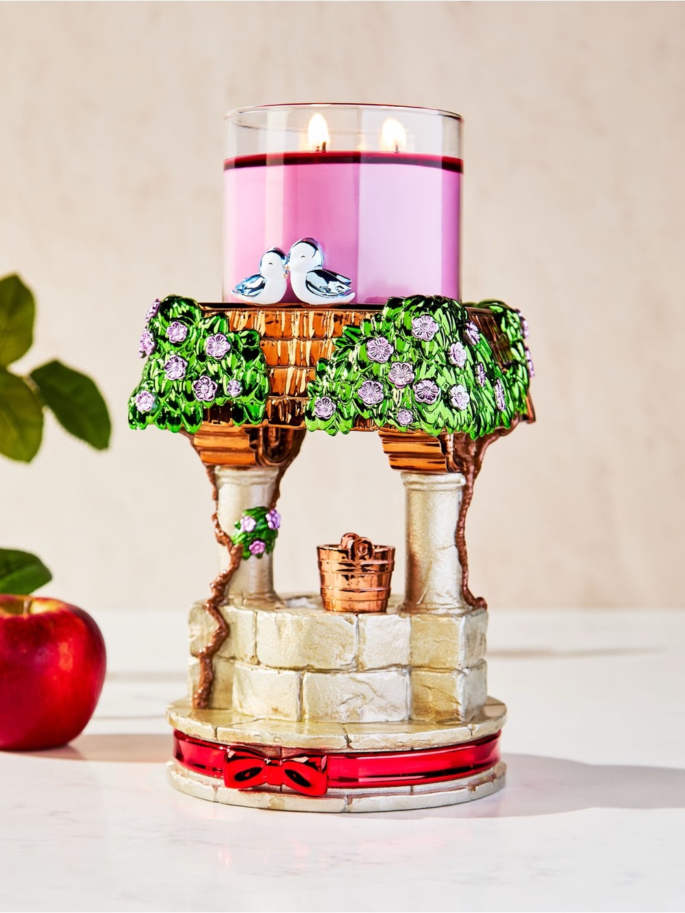🍎 Bath & Body Works | Snow White Wishing Well Pedestal 3-Wick Candle Holder